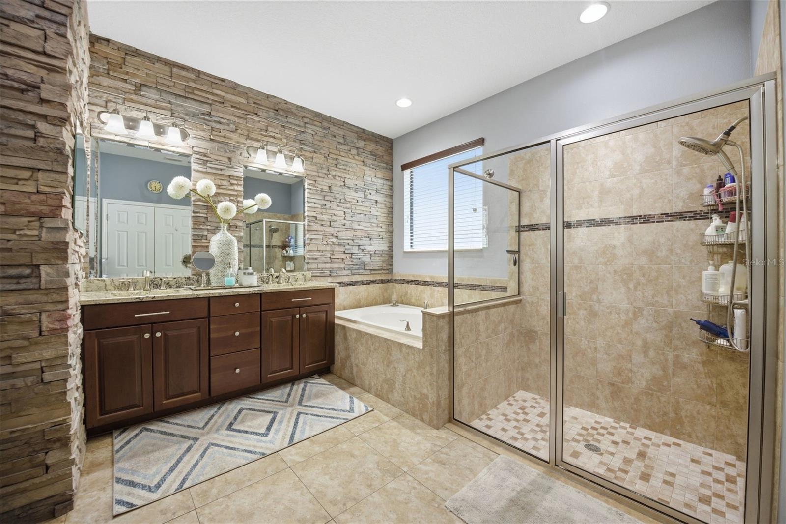 Image 24 of 61 For 11623 Palmetto Pine Street