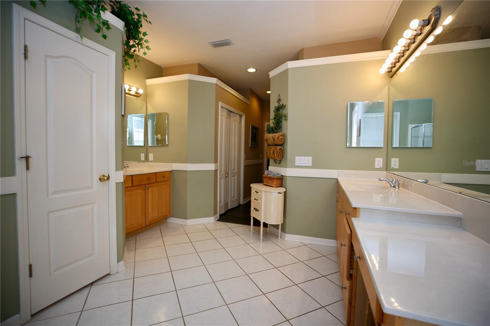 Image 27 of 71 For 2410 Tea Olive Terrace