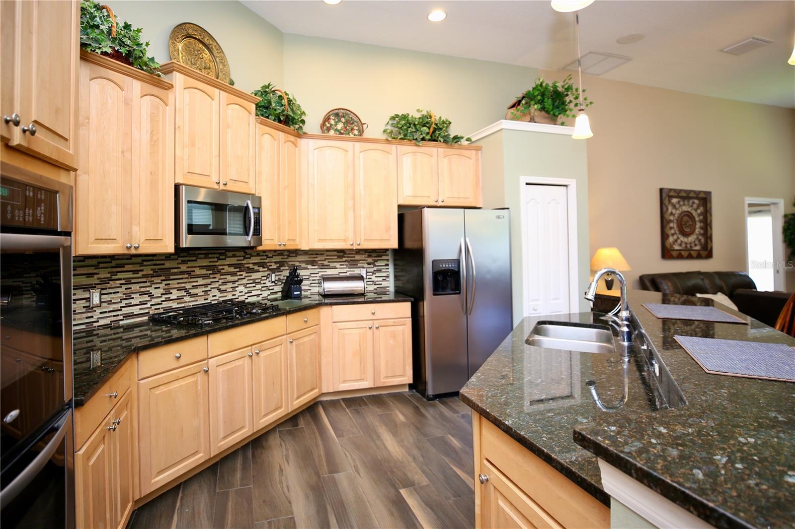 Image 30 of 71 For 2410 Tea Olive Terrace