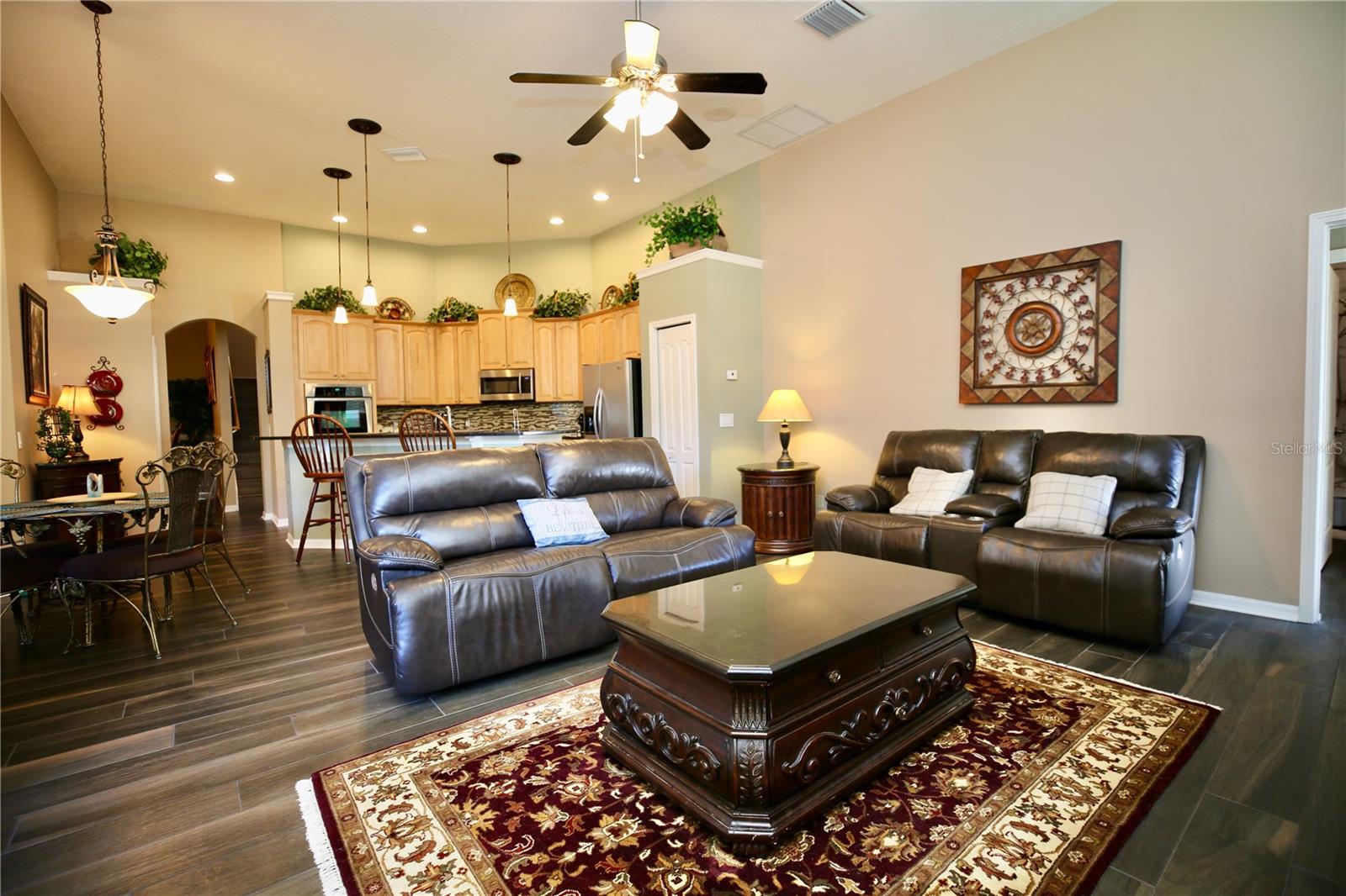 Image 38 of 71 For 2410 Tea Olive Terrace