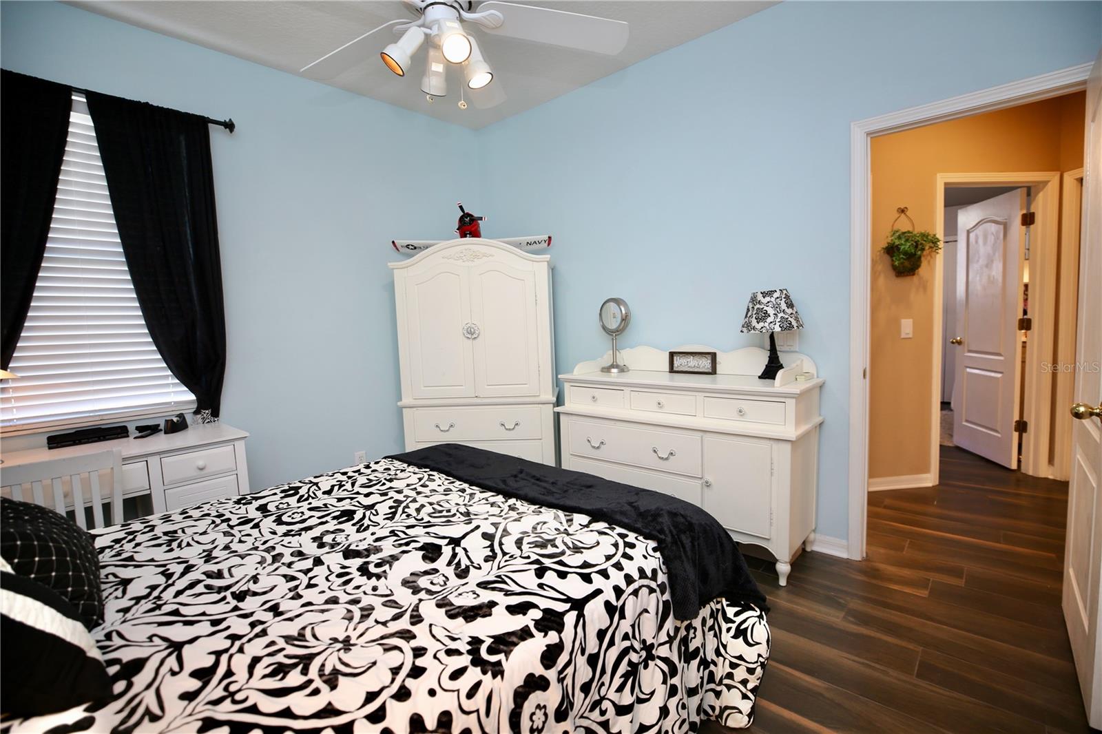 Image 41 of 71 For 2410 Tea Olive Terrace