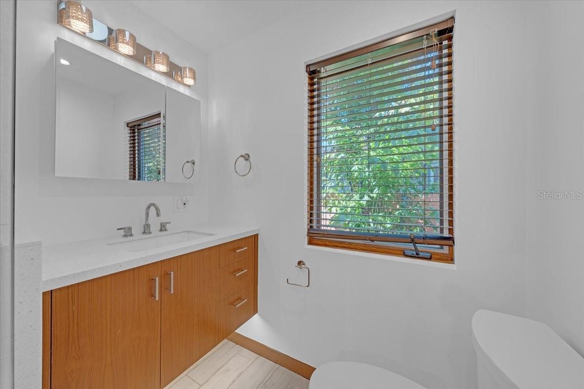 Listing photo id 18 for 225 17th Avenue Se