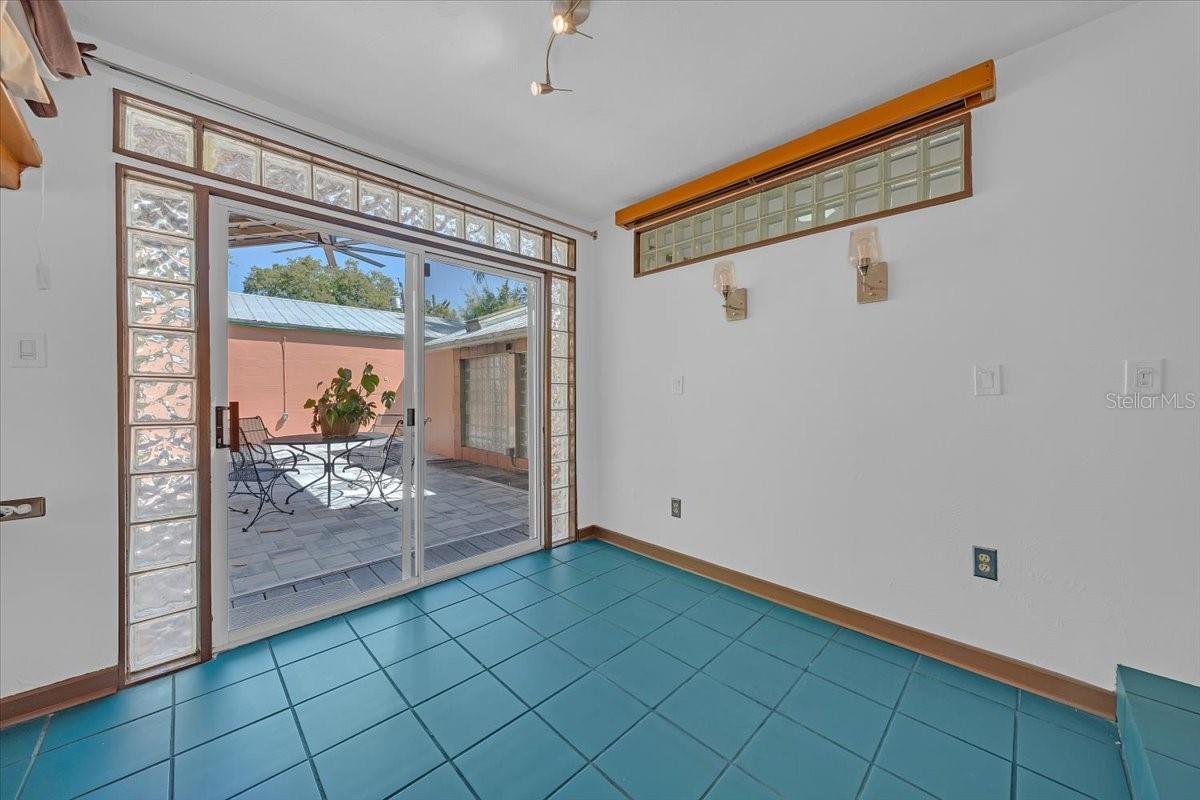 Listing photo id 23 for 225 17th Avenue Se