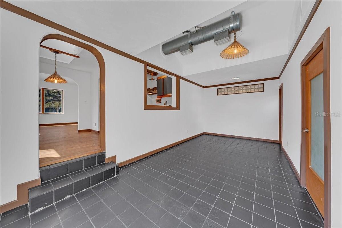 Listing photo id 32 for 225 17th Avenue Se