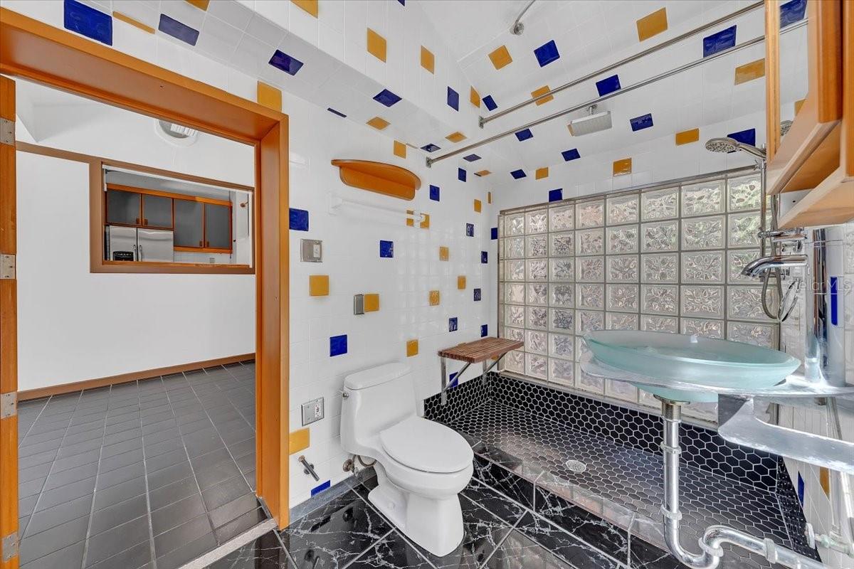 Listing photo id 36 for 225 17th Avenue Se