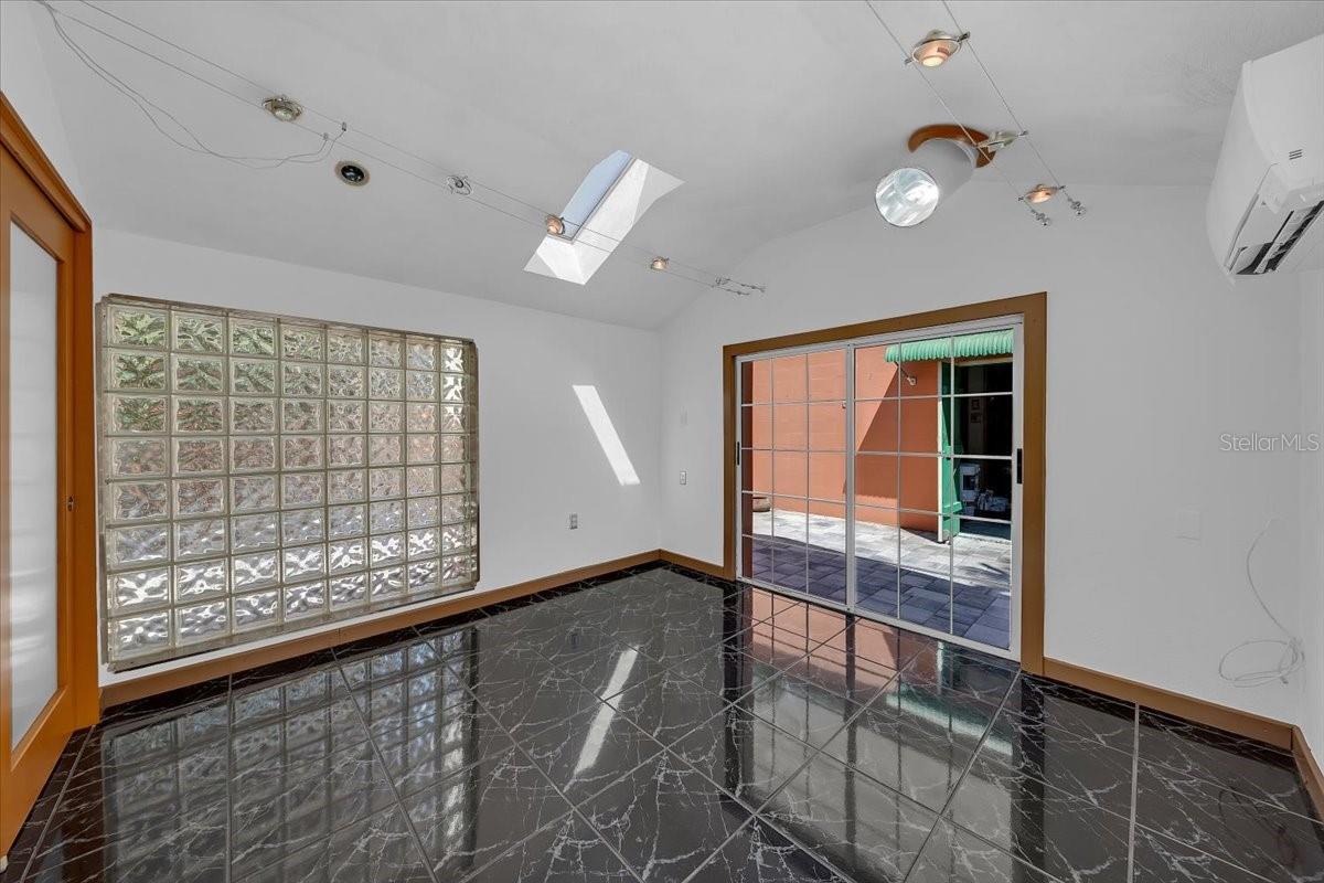 Listing photo id 38 for 225 17th Avenue Se