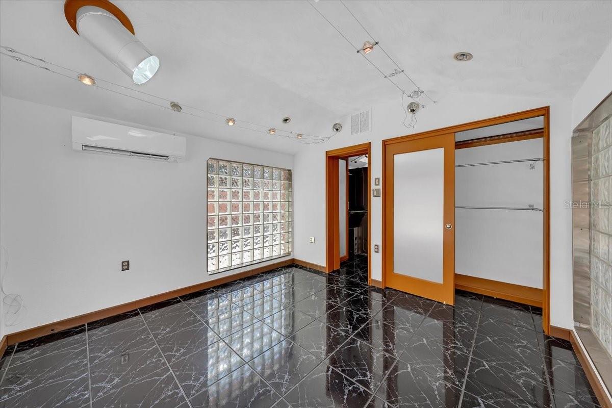 Listing photo id 40 for 225 17th Avenue Se