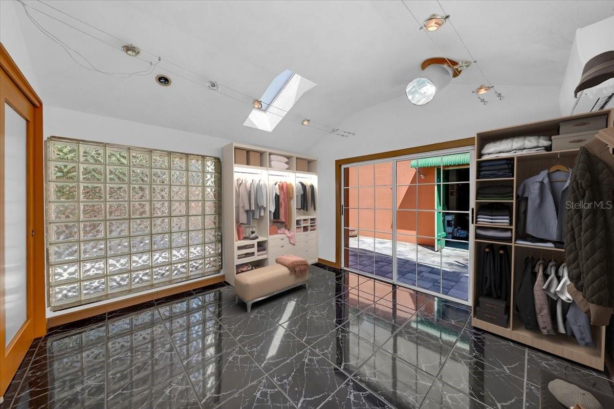 Listing photo id 42 for 225 17th Avenue Se