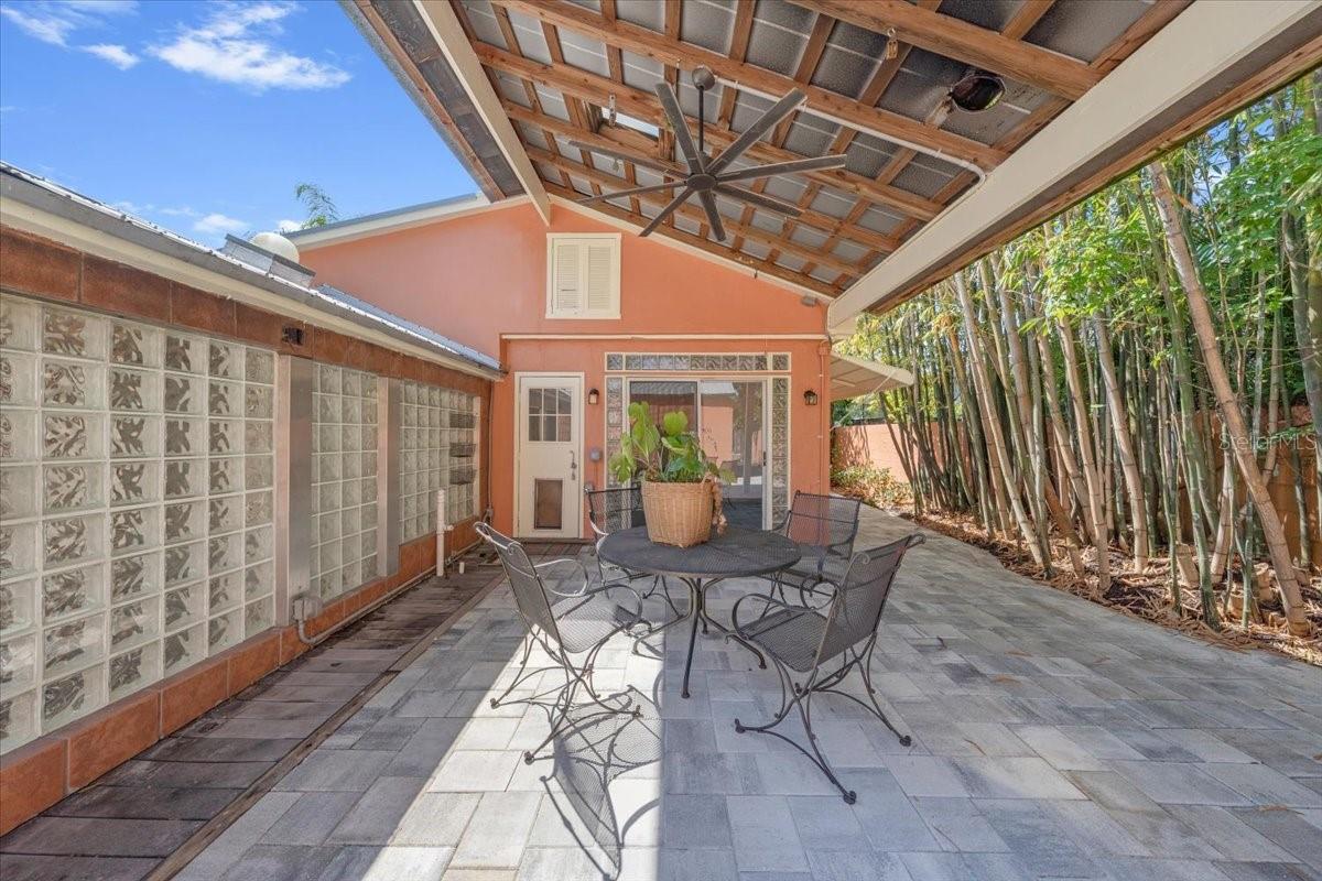 Listing photo id 44 for 225 17th Avenue Se