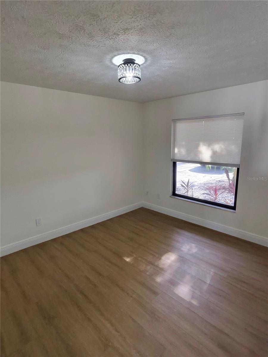 Image 4 of 24 For 1104 Sagamore Drive