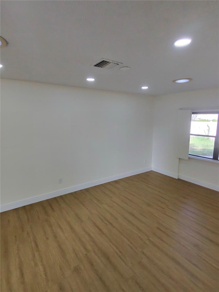 Image 5 of 24 For 1104 Sagamore Drive