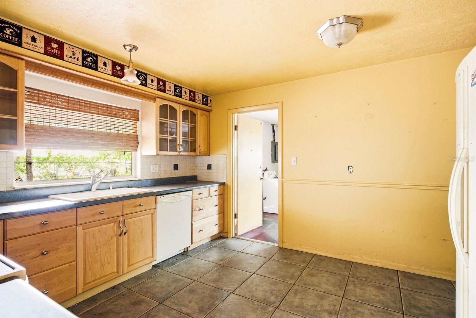 Image 13 of 28 For 31035 Willow Bank Avenue