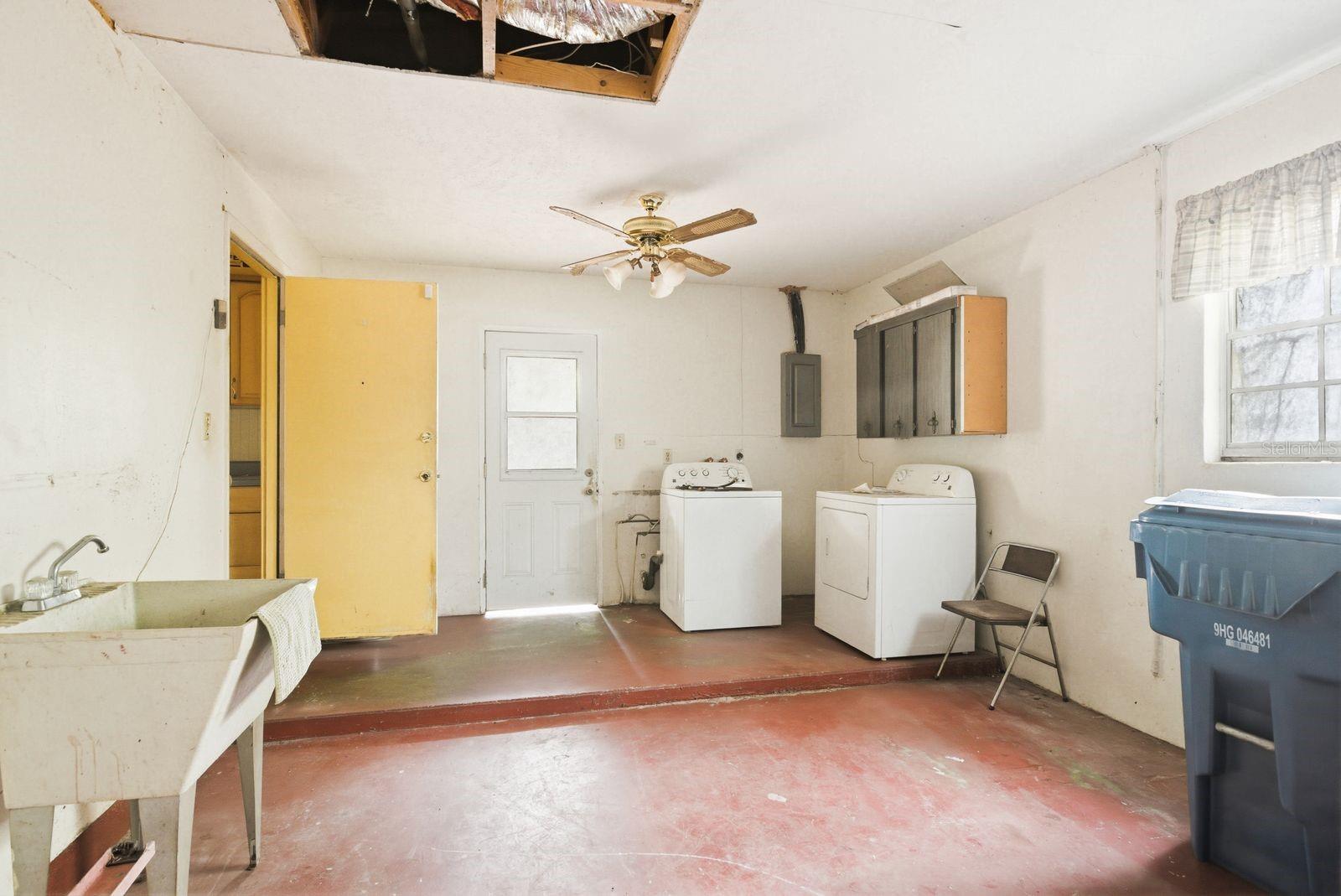 Image 15 of 28 For 31035 Willow Bank Avenue