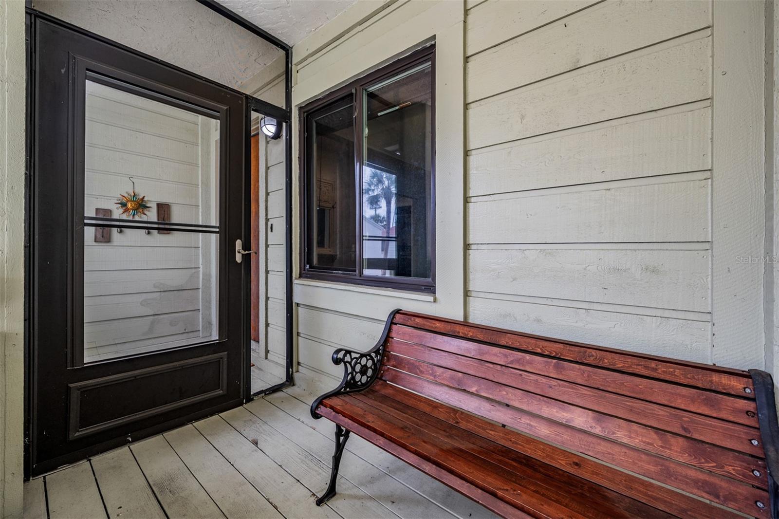 Image 2 of 43 For 637 Drake Lane N