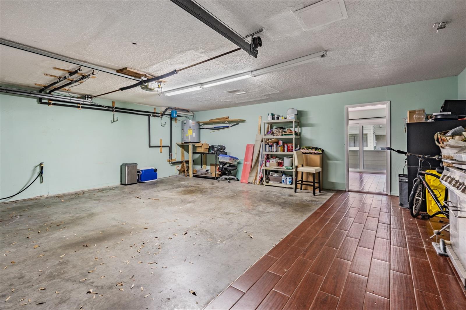 Image 32 of 43 For 637 Drake Lane N