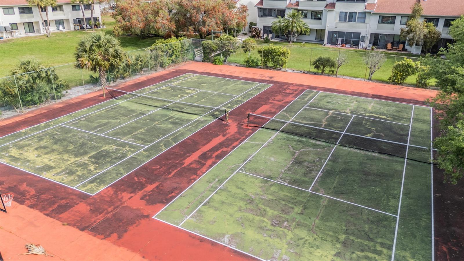 Image 43 of 43 For 637 Drake Lane N