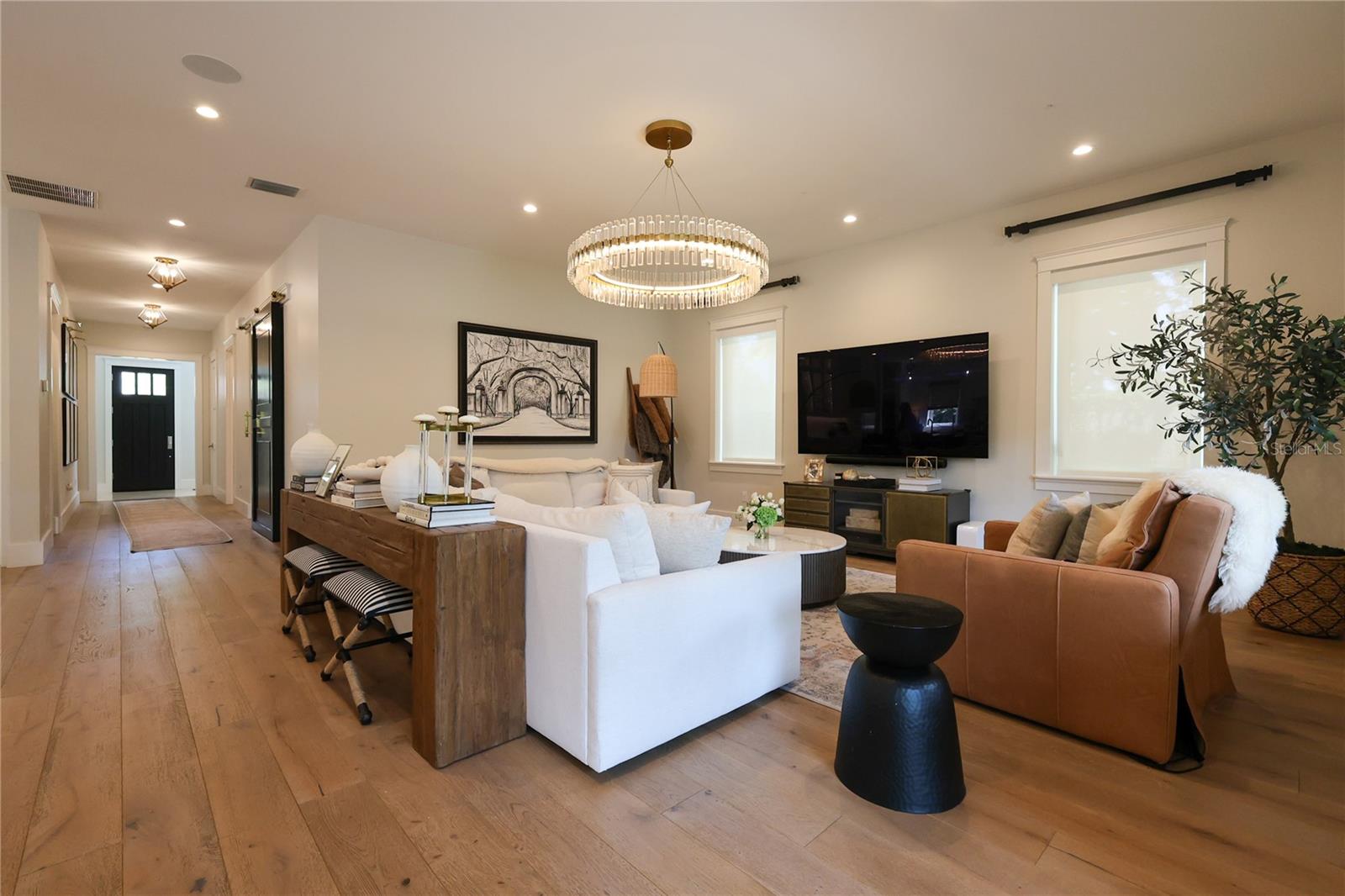 Image 10 of 44 For 2402 Parkland Boulevard