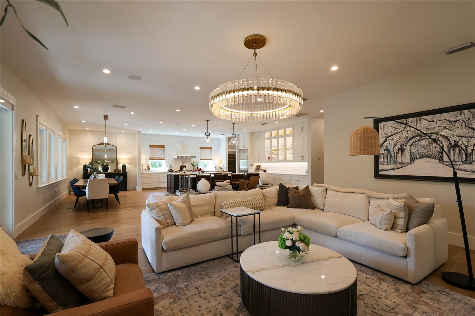 Image 11 of 44 For 2402 Parkland Boulevard