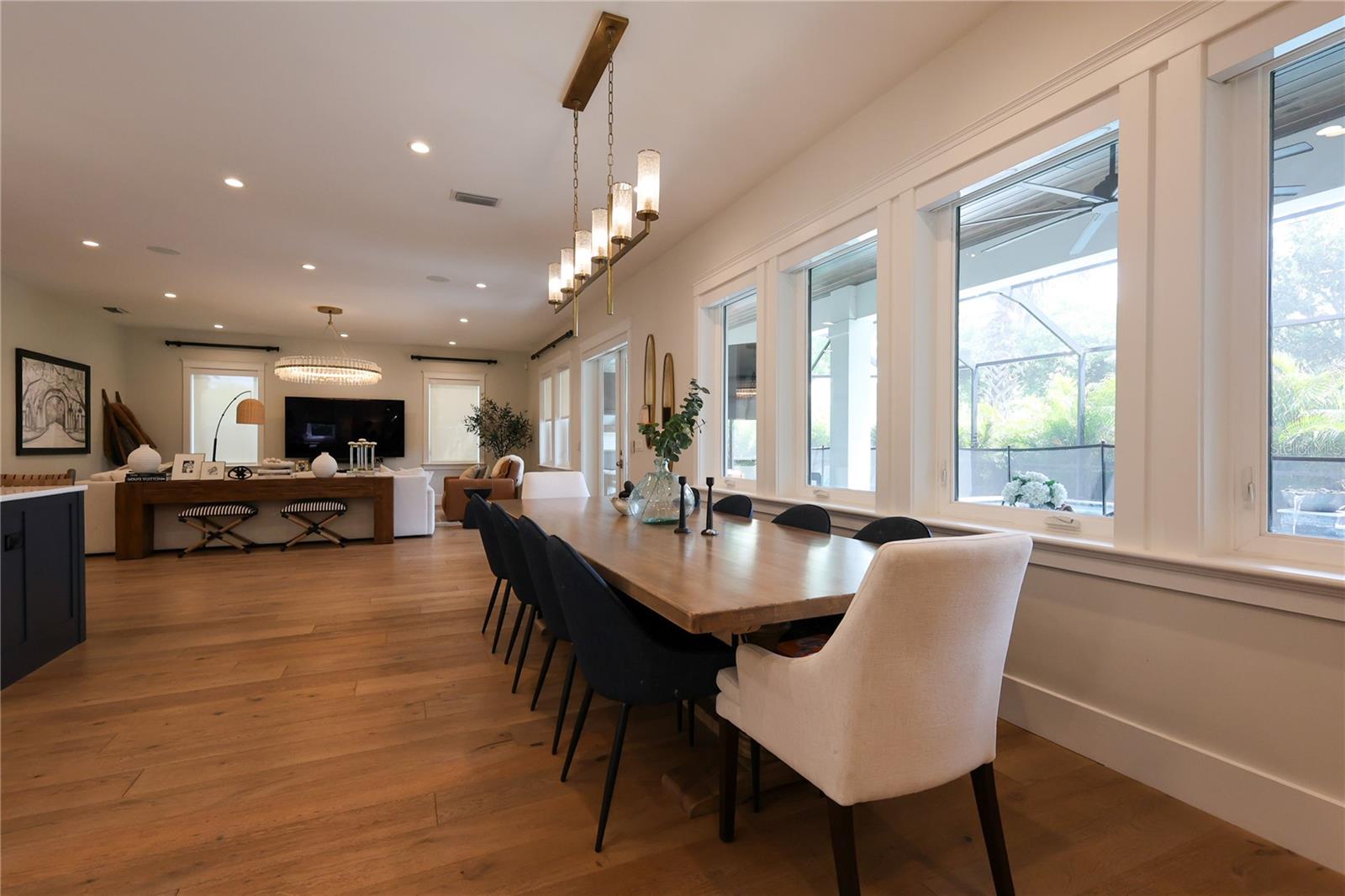 Image 12 of 44 For 2402 Parkland Boulevard