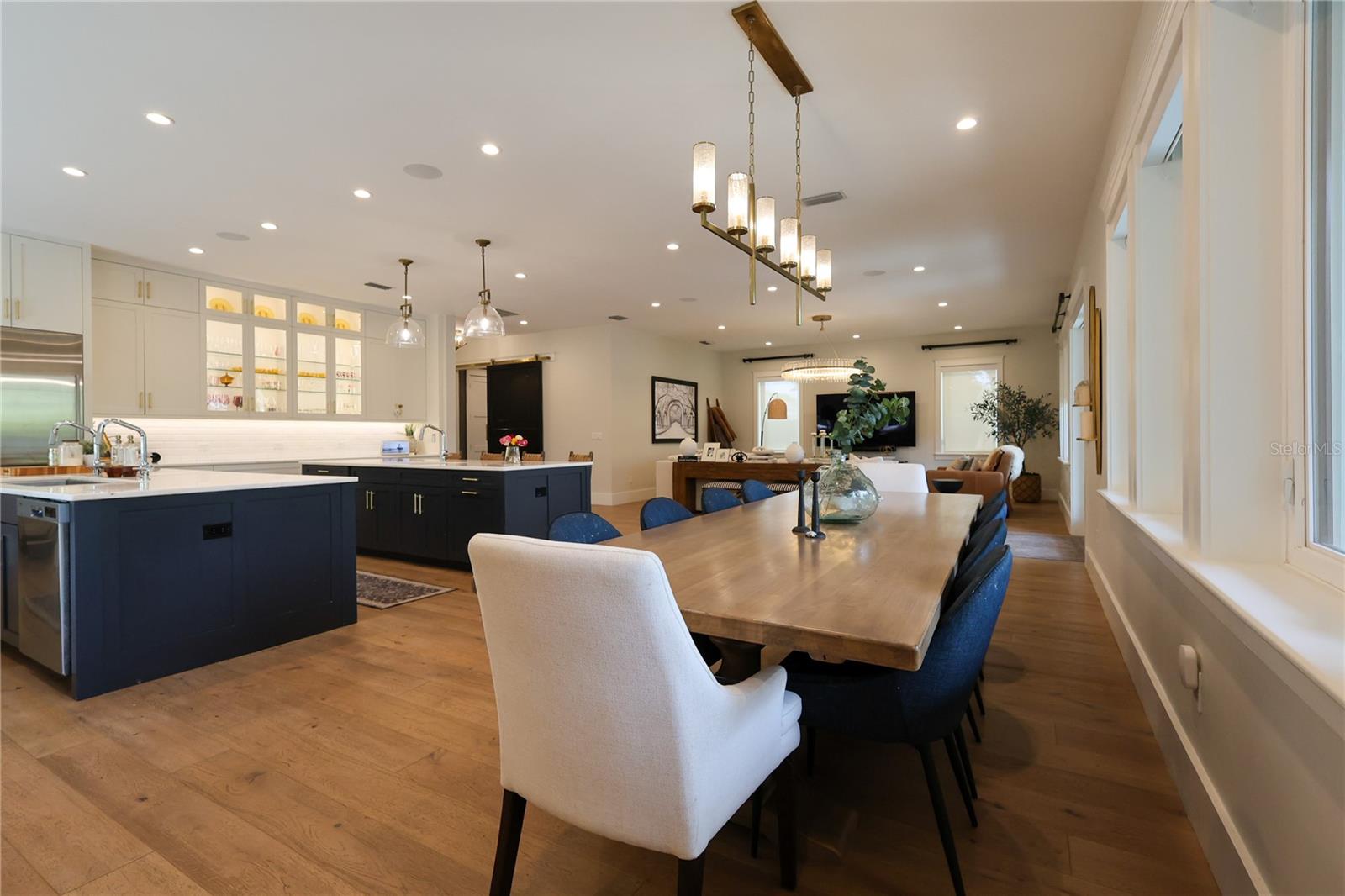 Image 14 of 44 For 2402 Parkland Boulevard