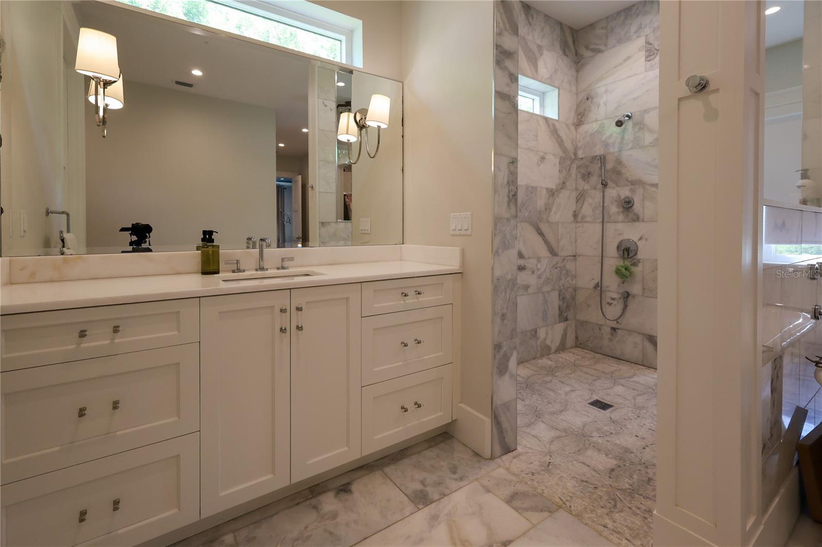 Image 29 of 44 For 2402 Parkland Boulevard