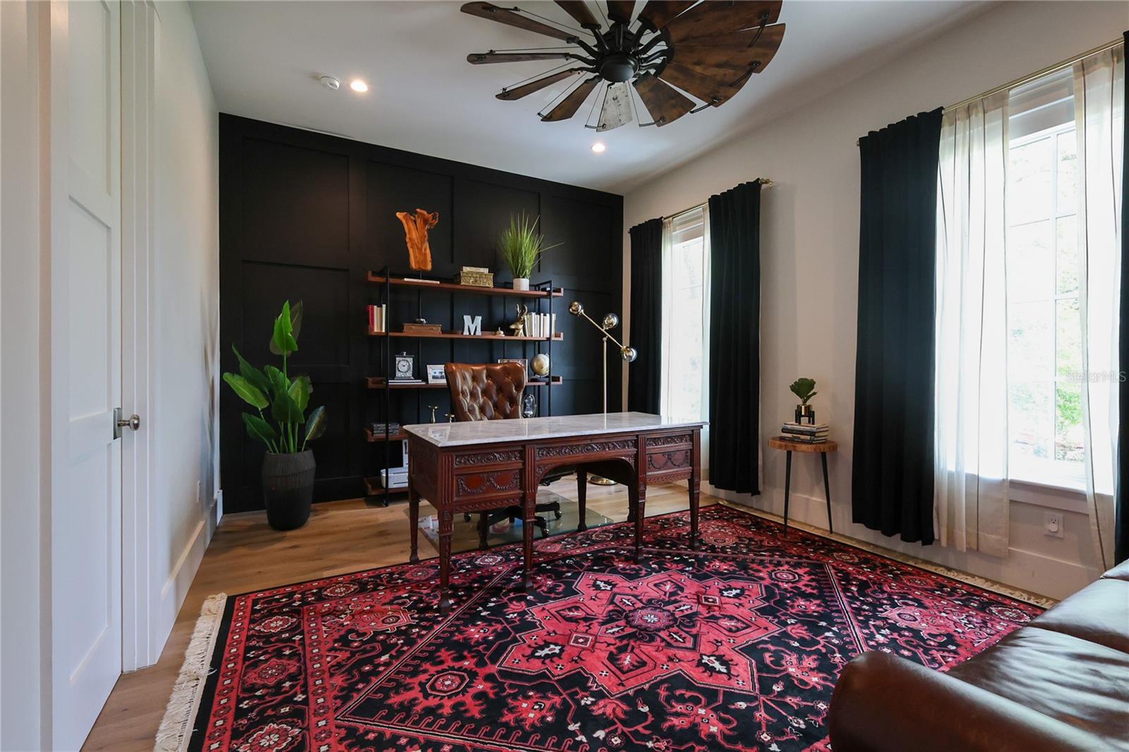 Image 31 of 44 For 2402 Parkland Boulevard