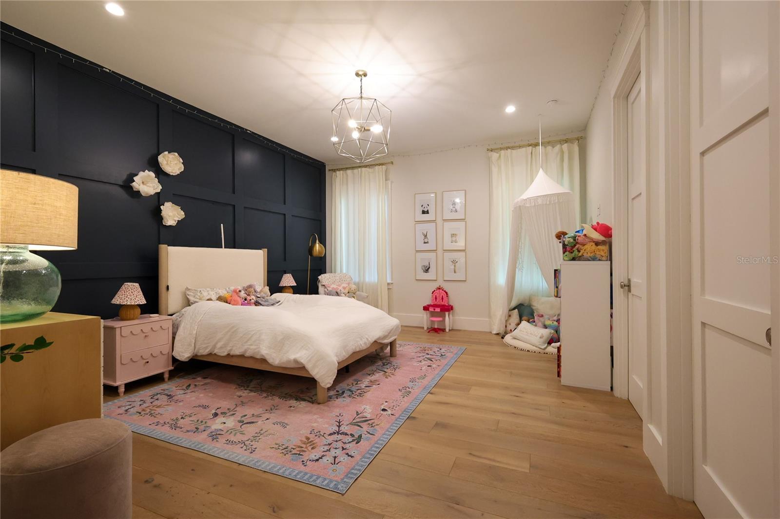 Image 32 of 44 For 2402 Parkland Boulevard