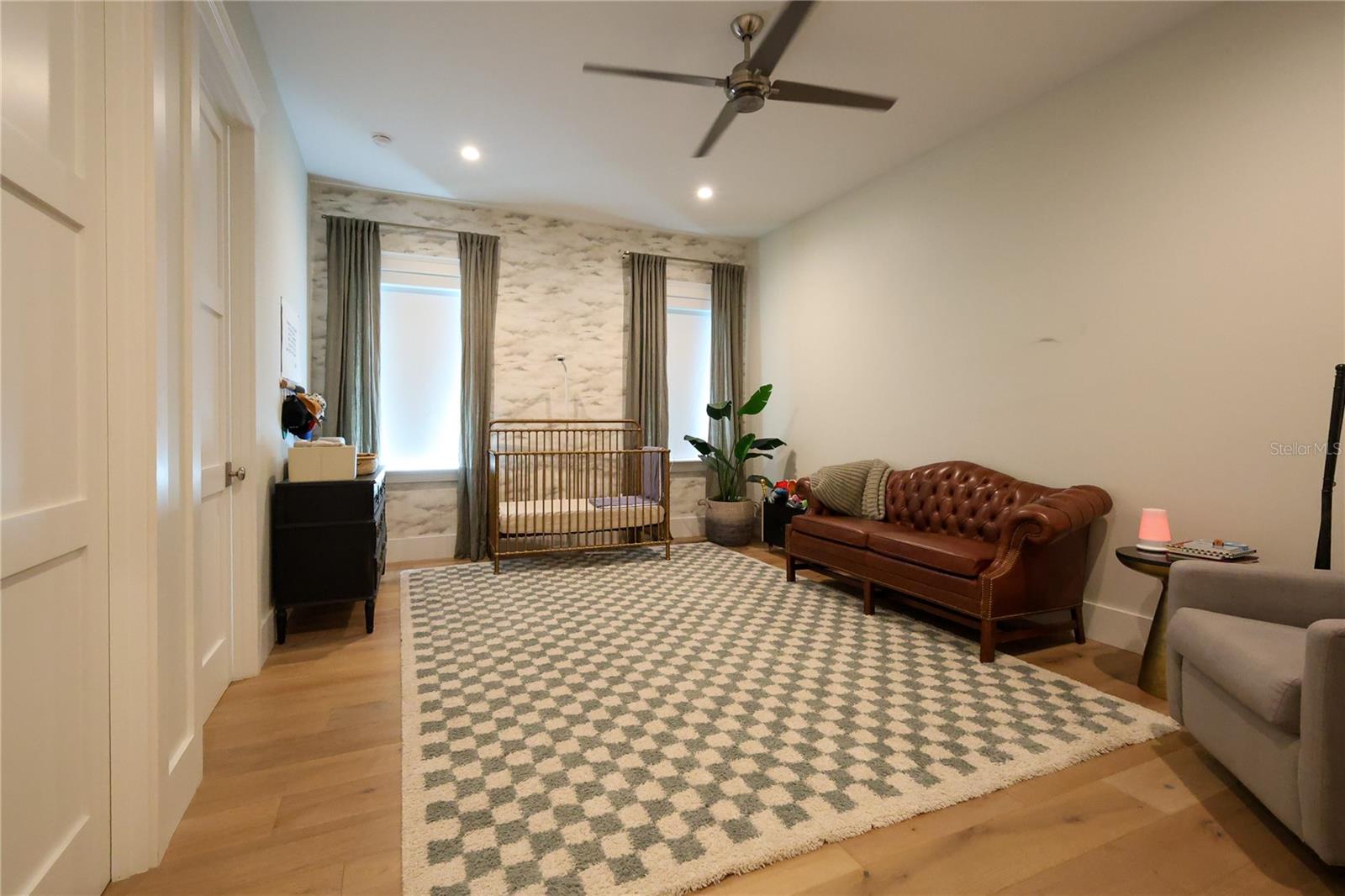 Image 34 of 44 For 2402 Parkland Boulevard