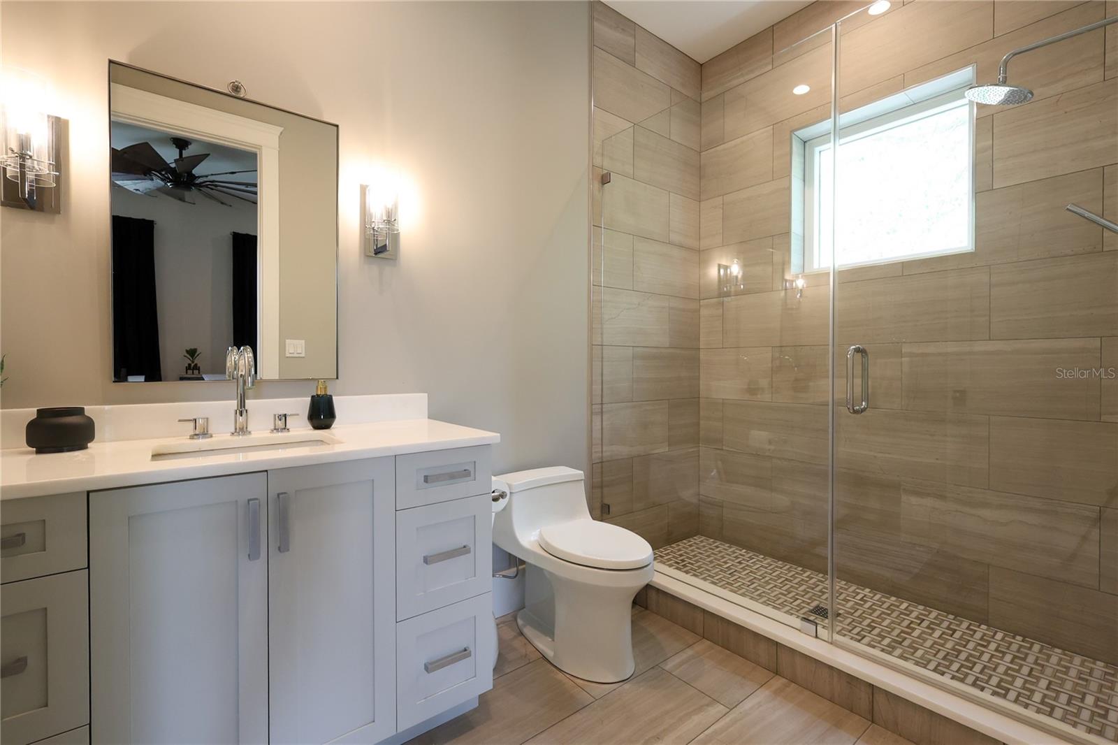 Image 35 of 44 For 2402 Parkland Boulevard