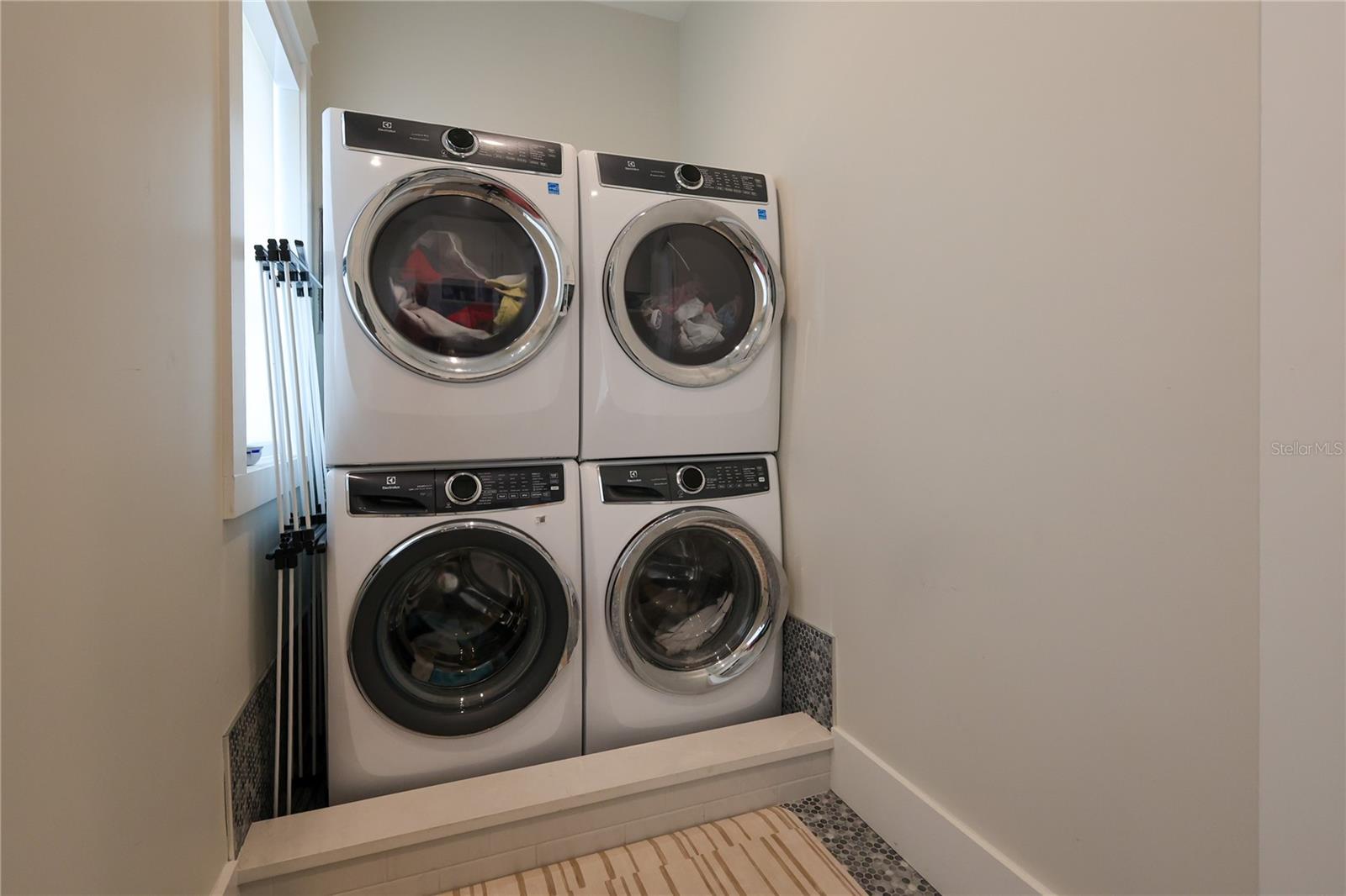 Image 37 of 44 For 2402 Parkland Boulevard