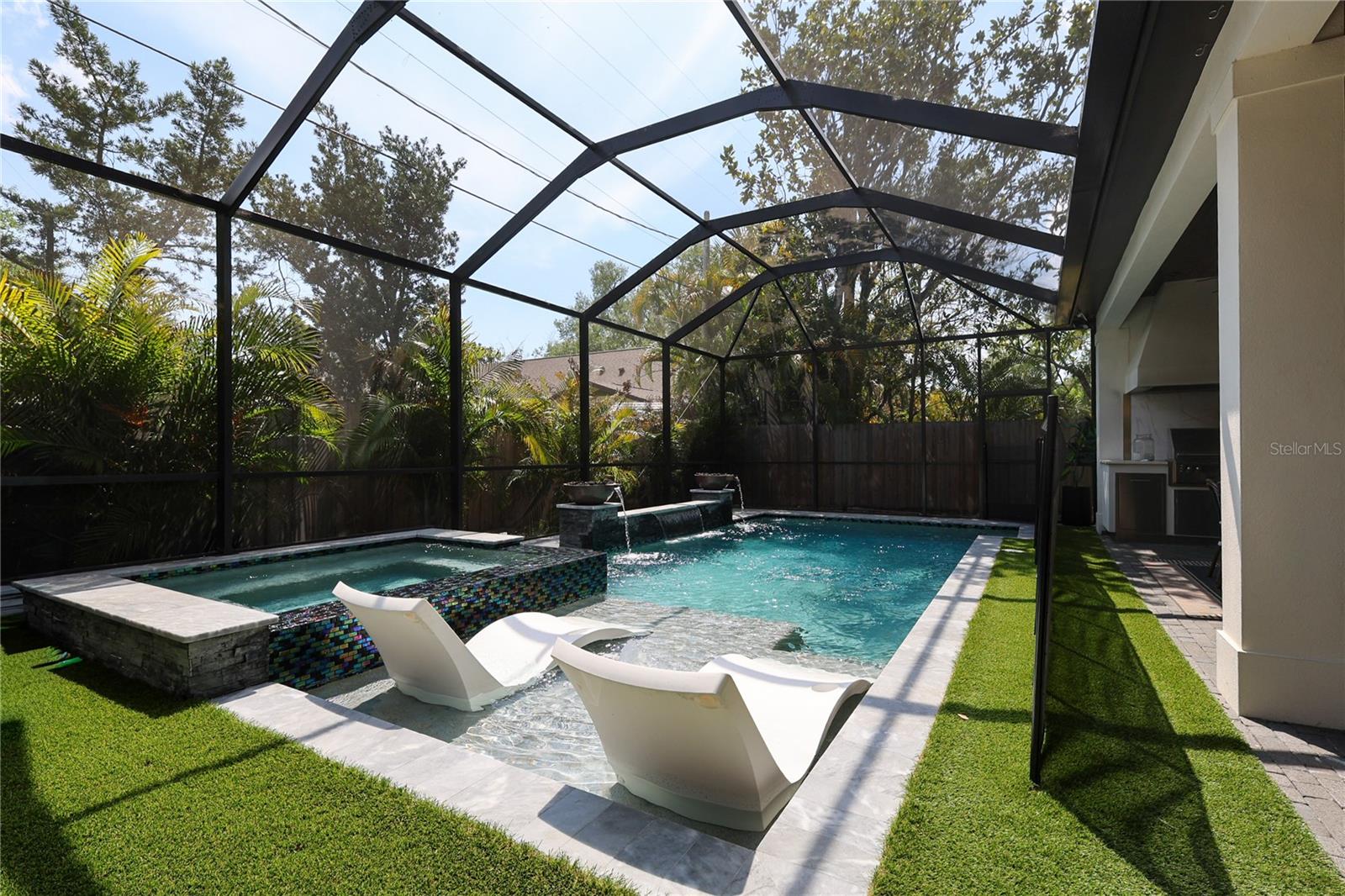 Image 40 of 44 For 2402 Parkland Boulevard