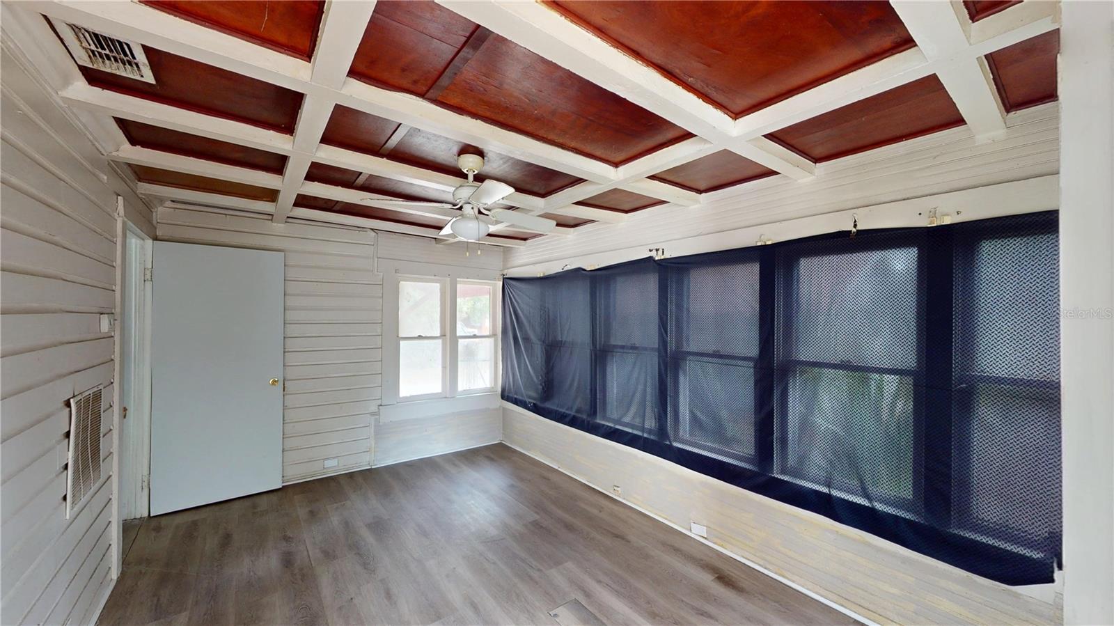 Image 2 of 21 For 1329 10th Avenue S