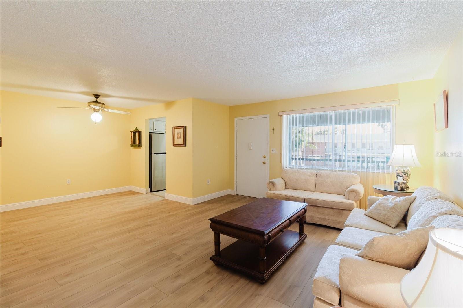 Image 12 of 36 For 2348 Shelley Street 12