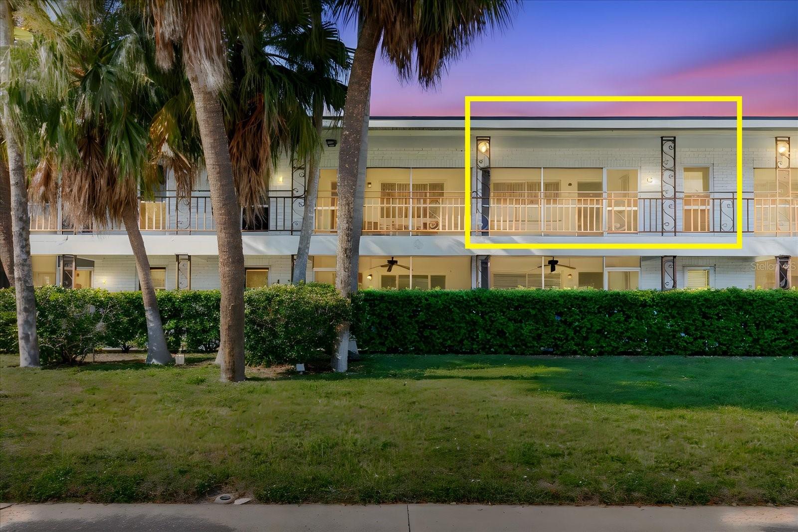 Image 2 of 36 For 2348 Shelley Street 12