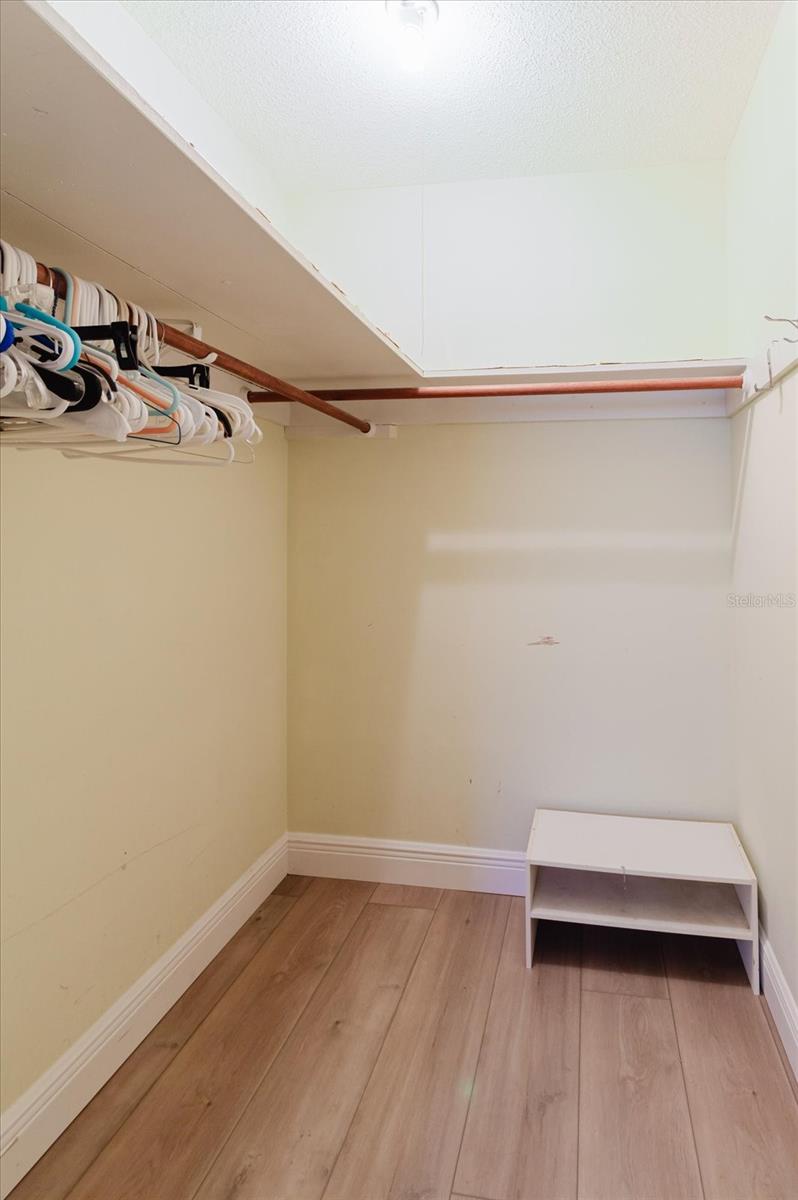 Image 25 of 36 For 2348 Shelley Street 12