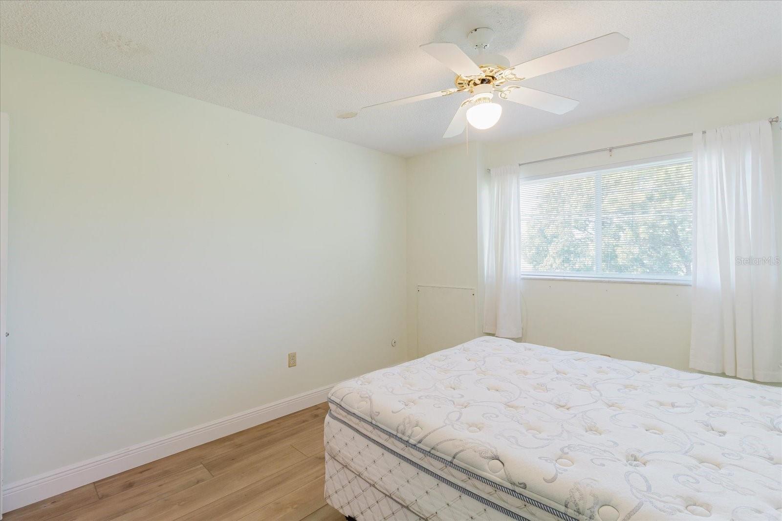 Image 30 of 36 For 2348 Shelley Street 12