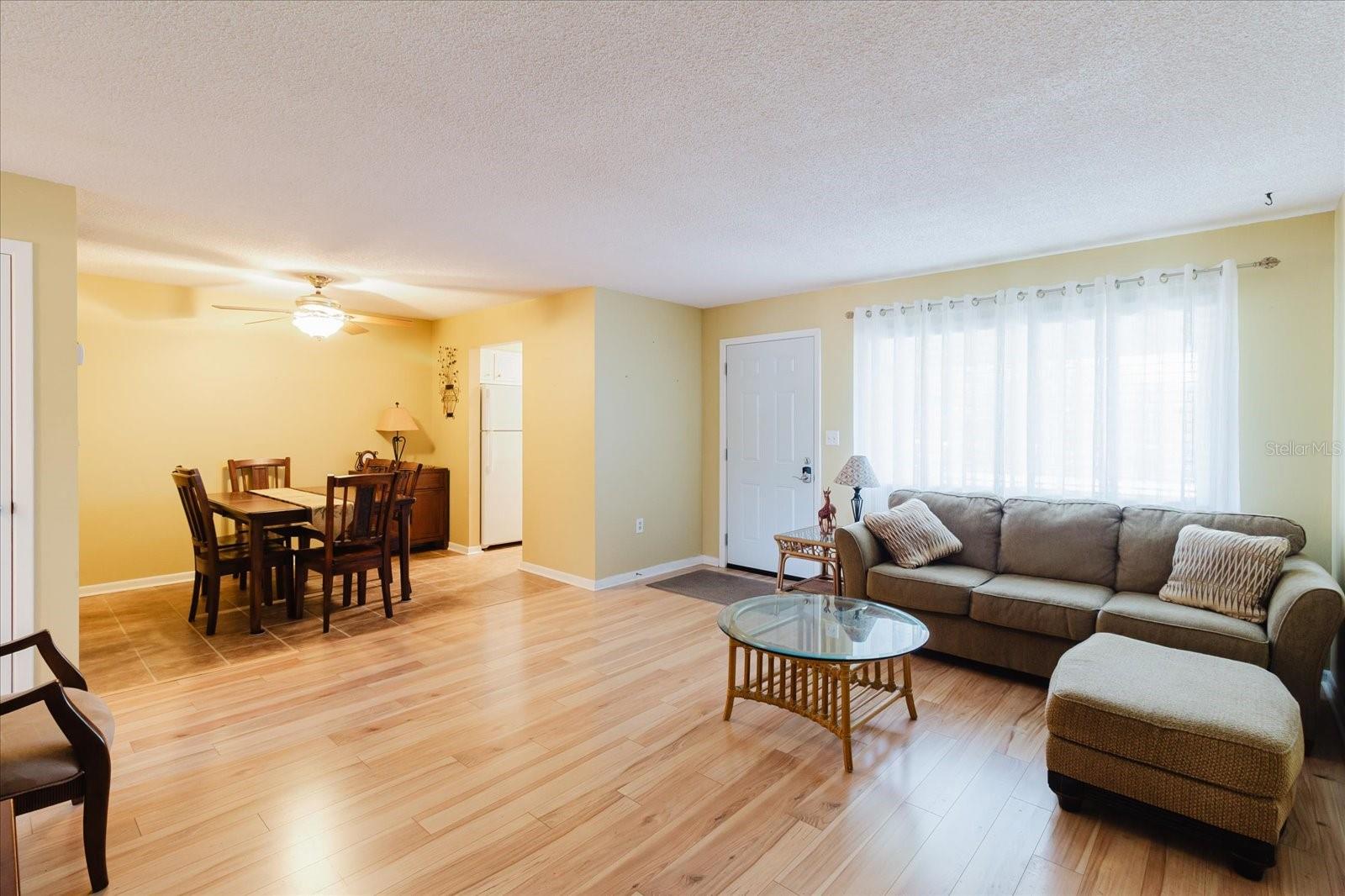 Image 10 of 33 For 2348 Shelley Street 13