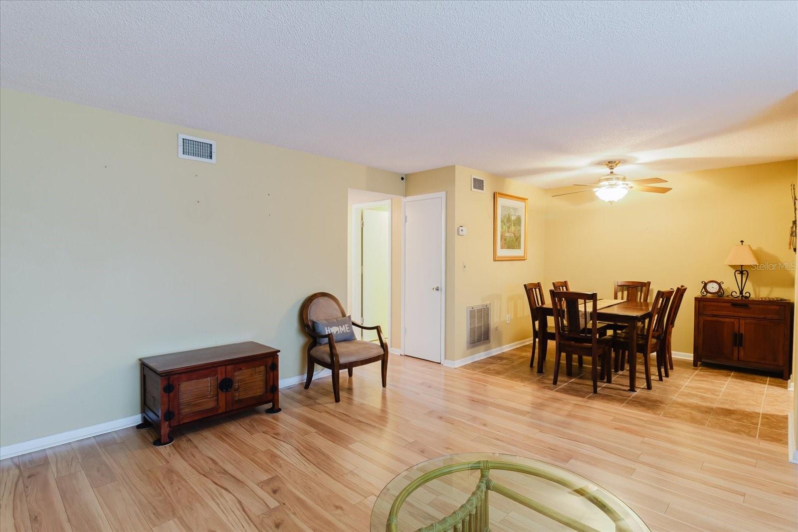 Image 11 of 33 For 2348 Shelley Street 13