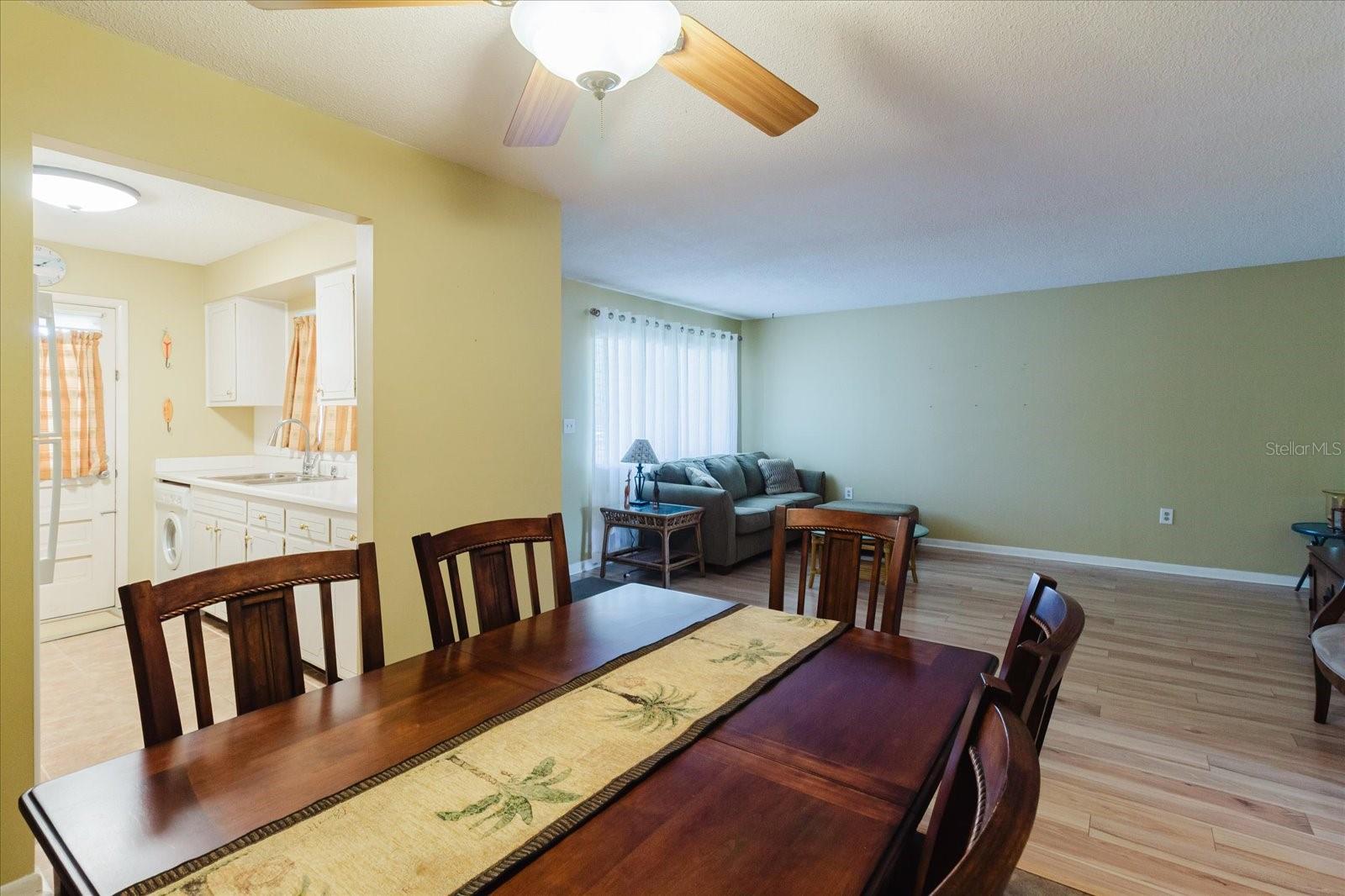 Image 13 of 33 For 2348 Shelley Street 13