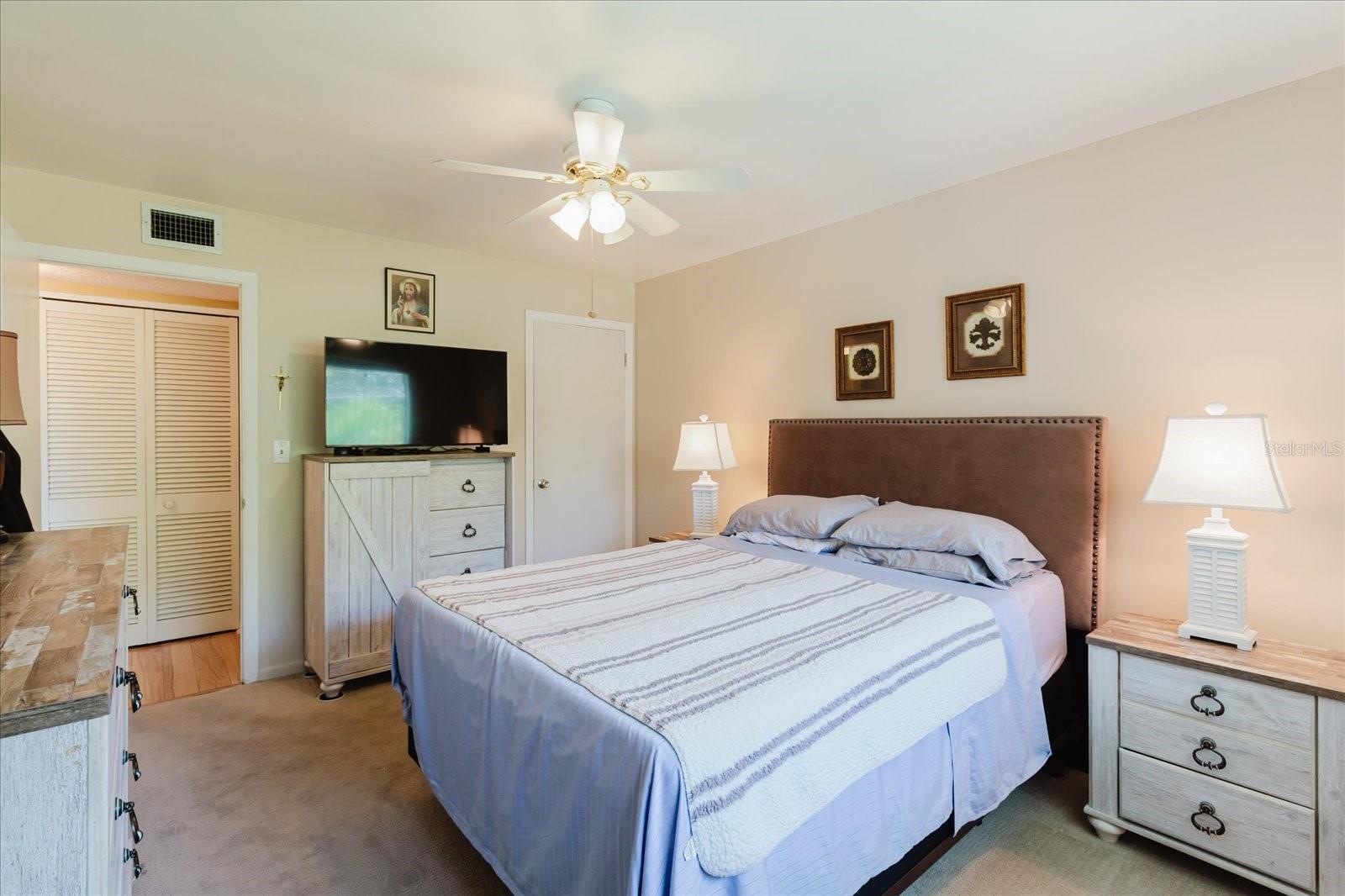 Image 20 of 33 For 2348 Shelley Street 13