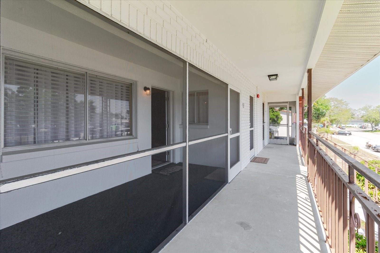 Image 4 of 33 For 2348 Shelley Street 13