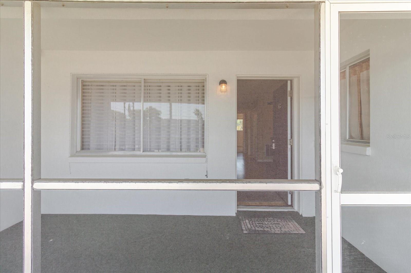 Image 5 of 33 For 2348 Shelley Street 13