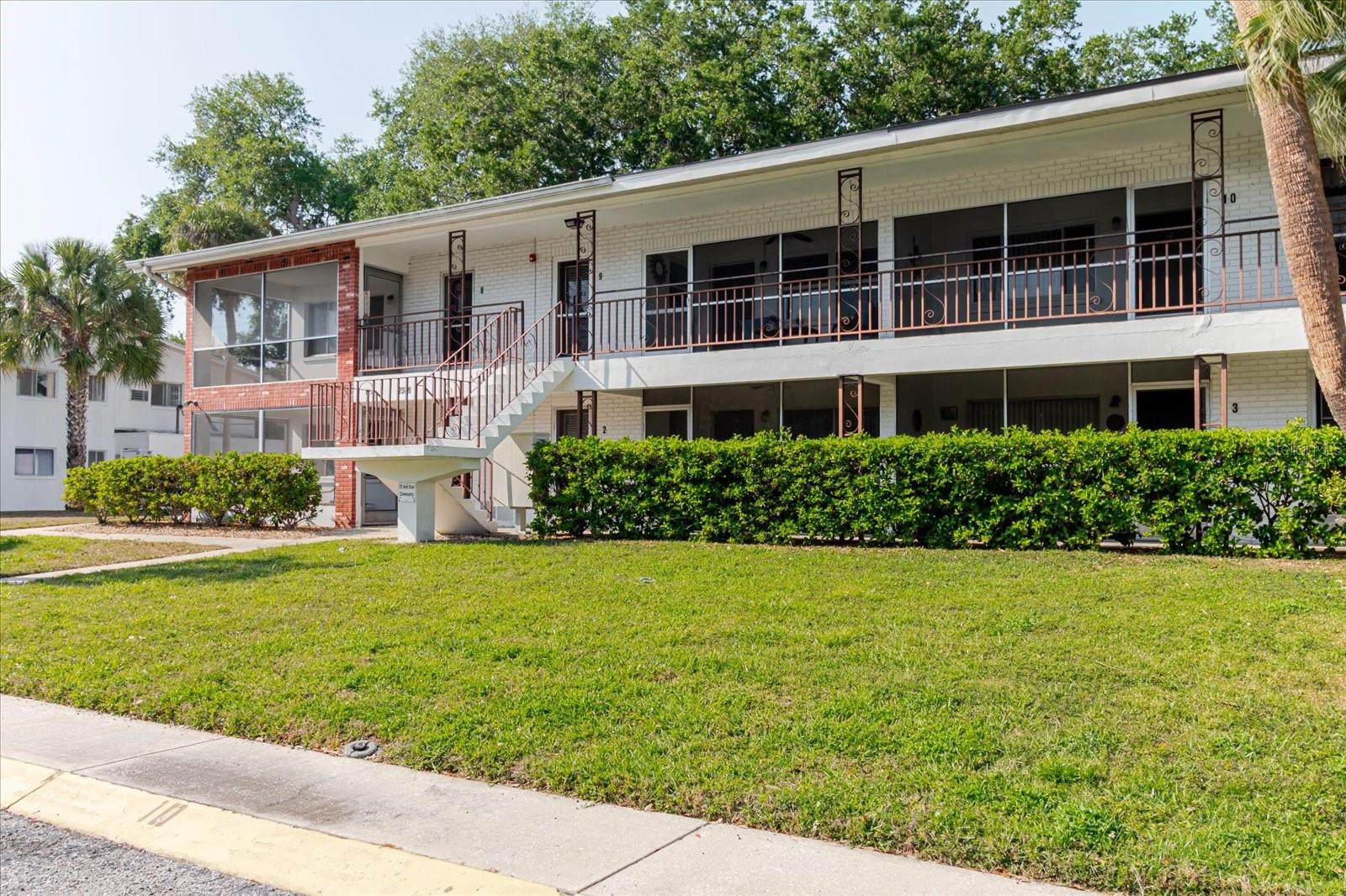 Image 5 of 38 For 2348 Shelley Street 4