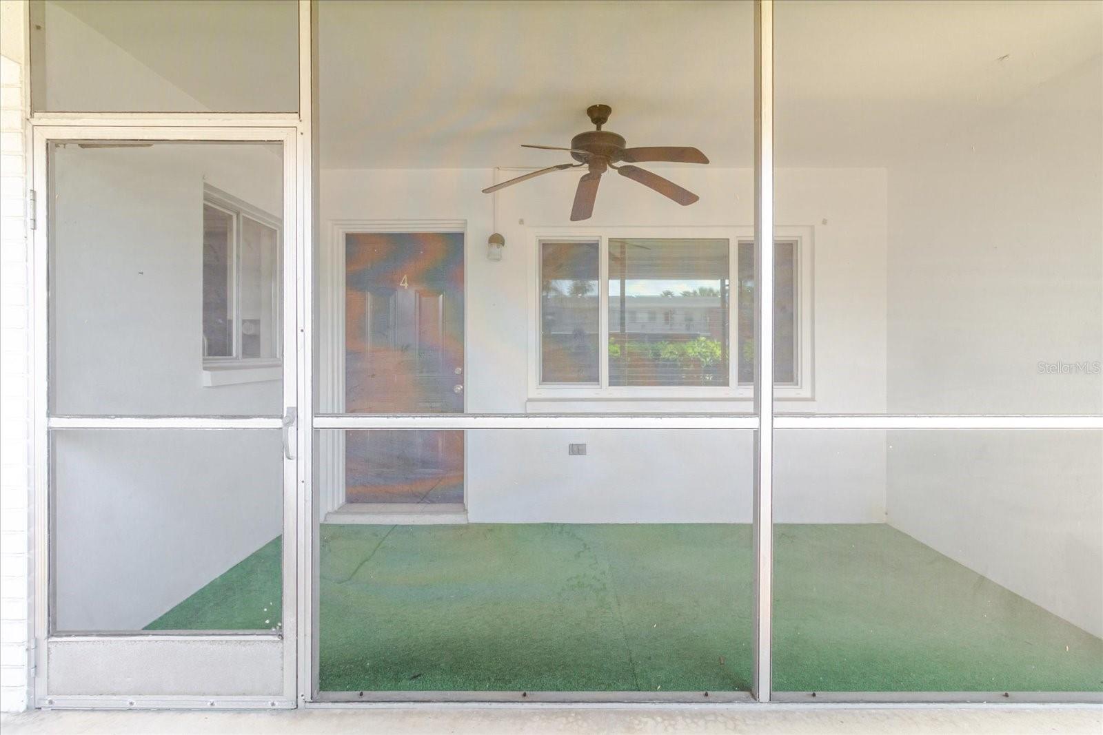 Image 7 of 38 For 2348 Shelley Street 4