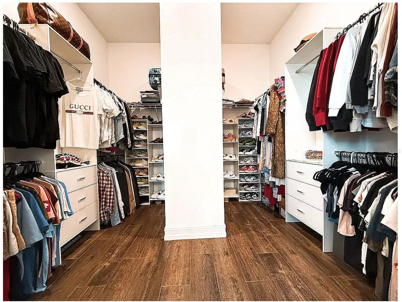 Image 23 of 52 For 22034 Storybook Cabin Way