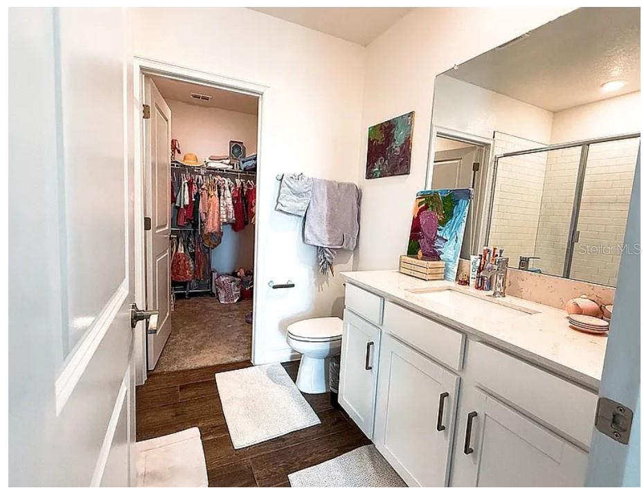 Image 32 of 52 For 22034 Storybook Cabin Way