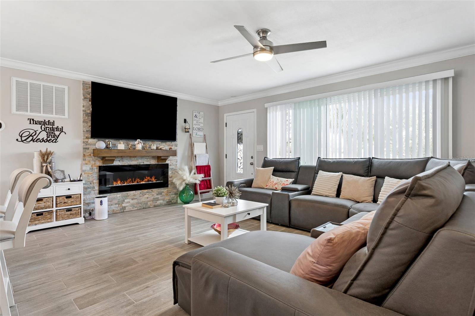 Image 4 of 35 For 5780 86th Avenue N