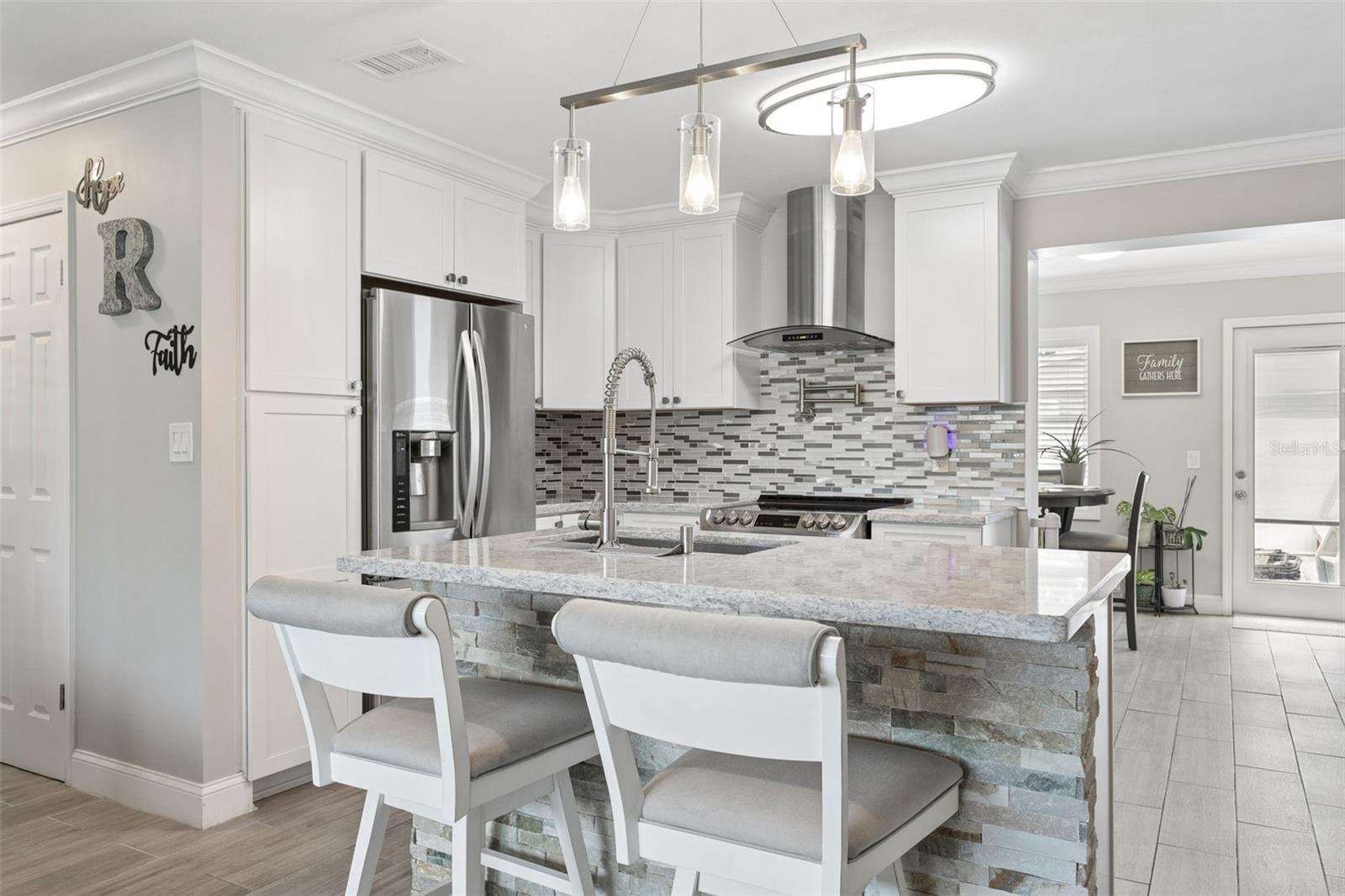 Image 5 of 35 For 5780 86th Avenue N