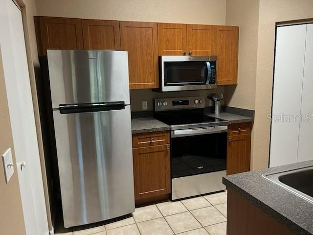 Image 11 of 33 For 2141 Portofino Place 28-282