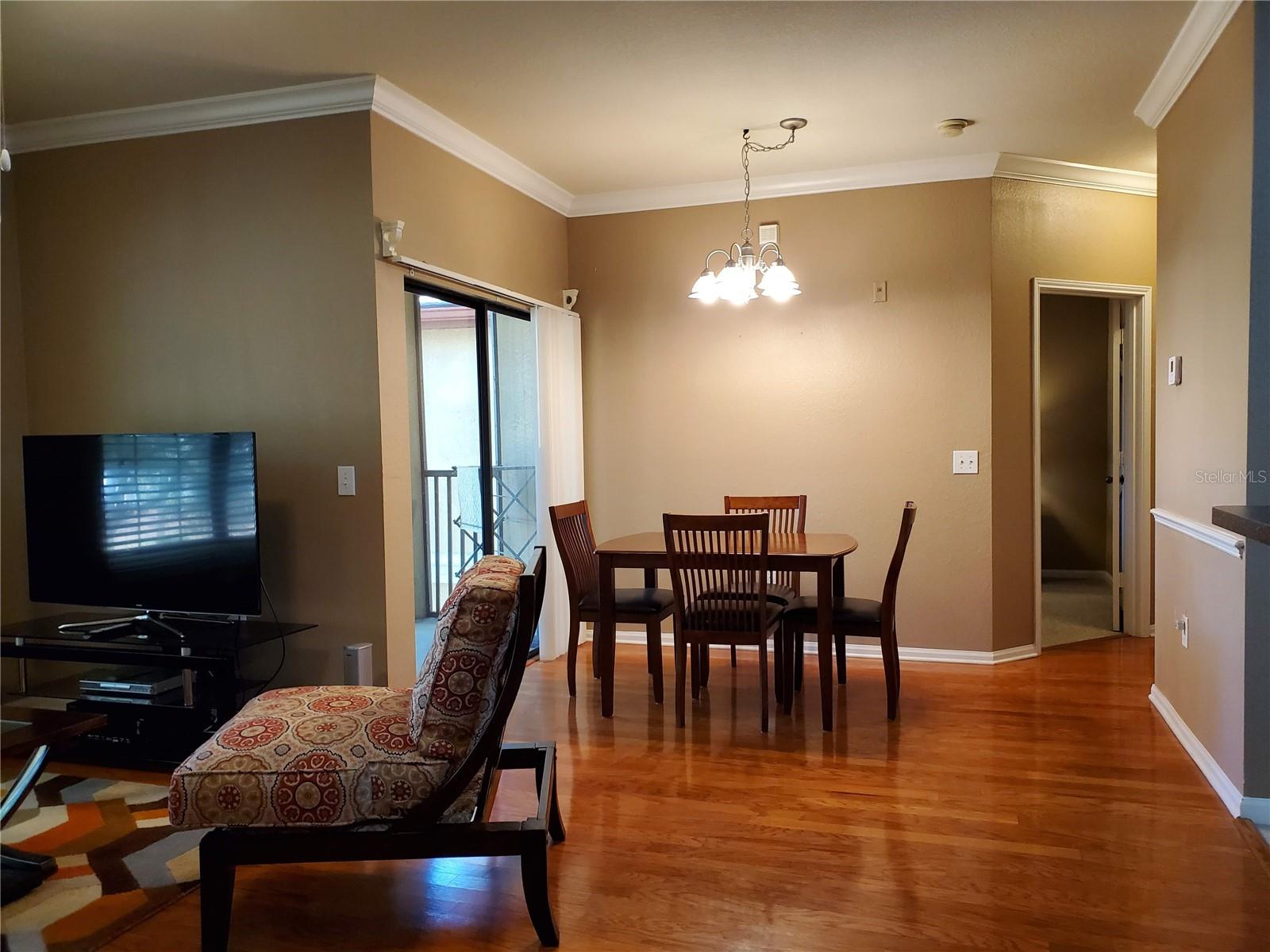 Image 5 of 33 For 2141 Portofino Place 28-282